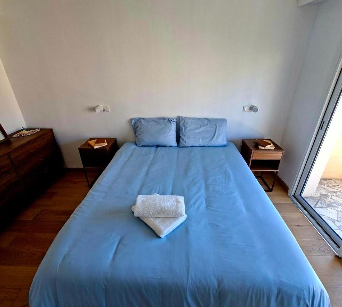 Appartement Elegant And Comfortable 3 Room, & Transport Within Walking Distance Nice