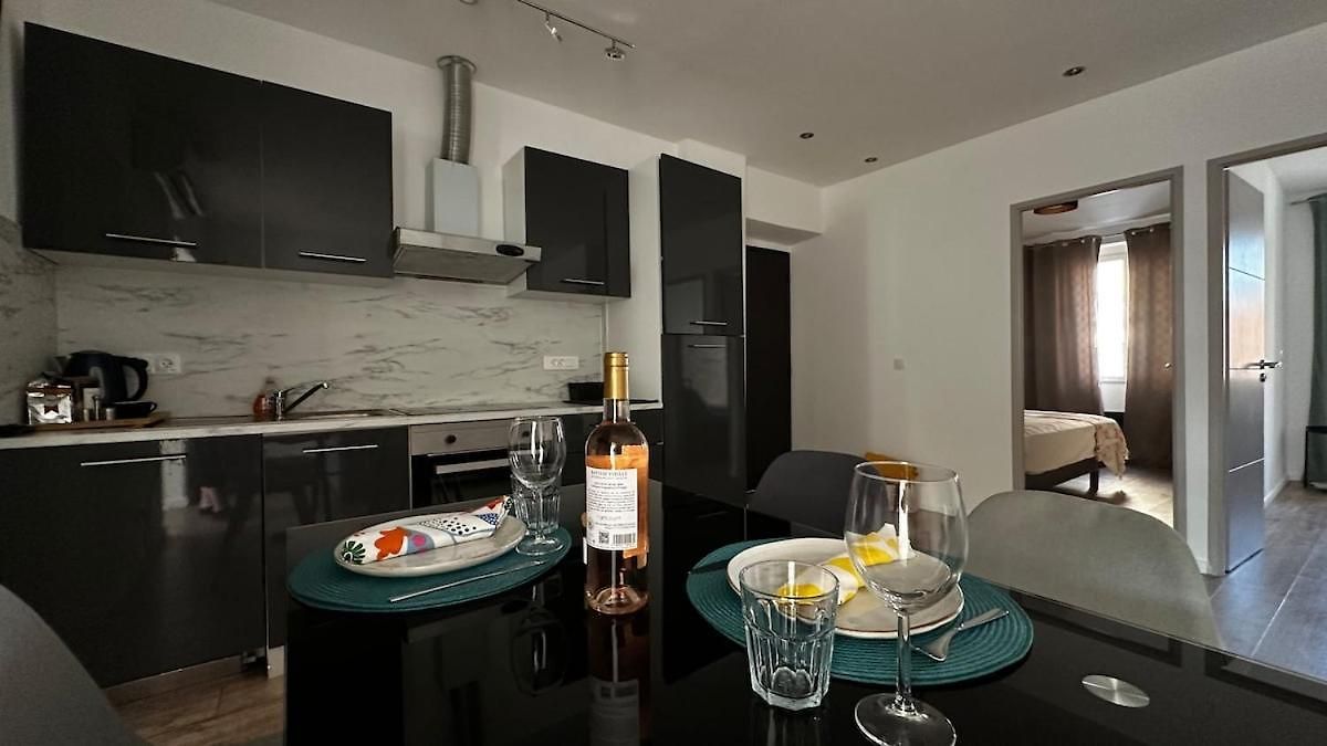 Elegant A Appartement *