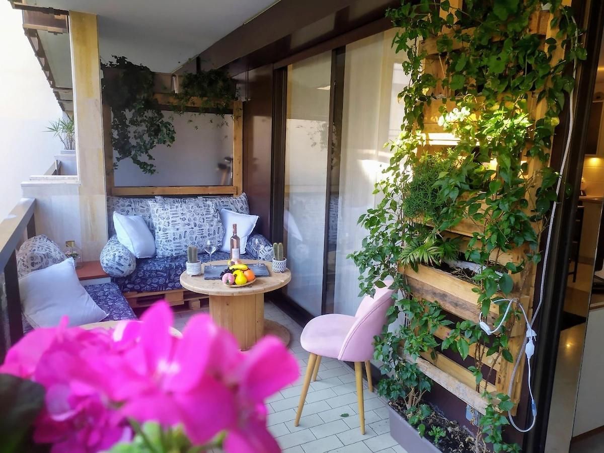 Wehost Barety - Blooming Balcony Retreat - 3-4prs *