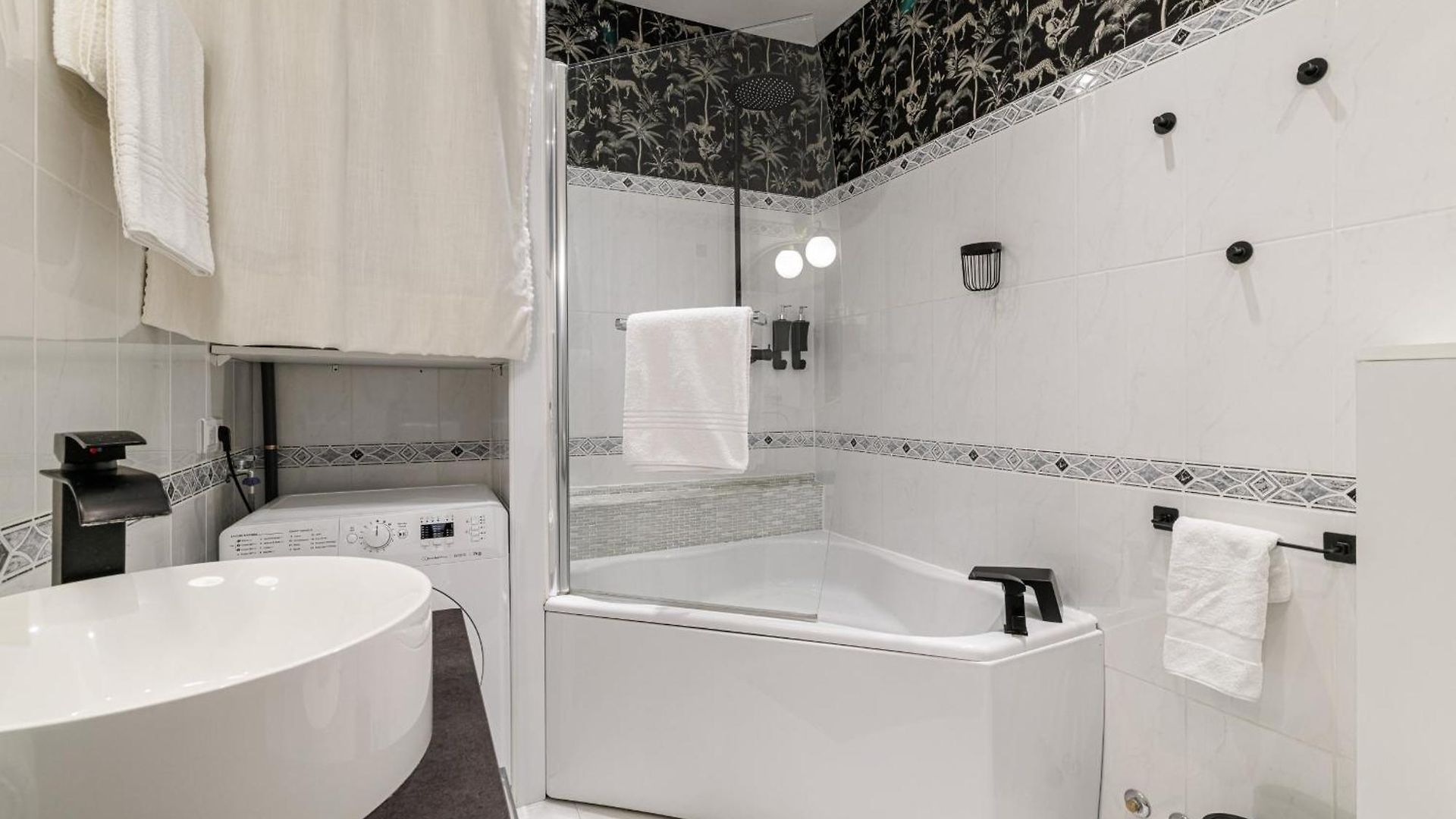 Massena Street - Quiet 2 Bdr & Balcony * Nice