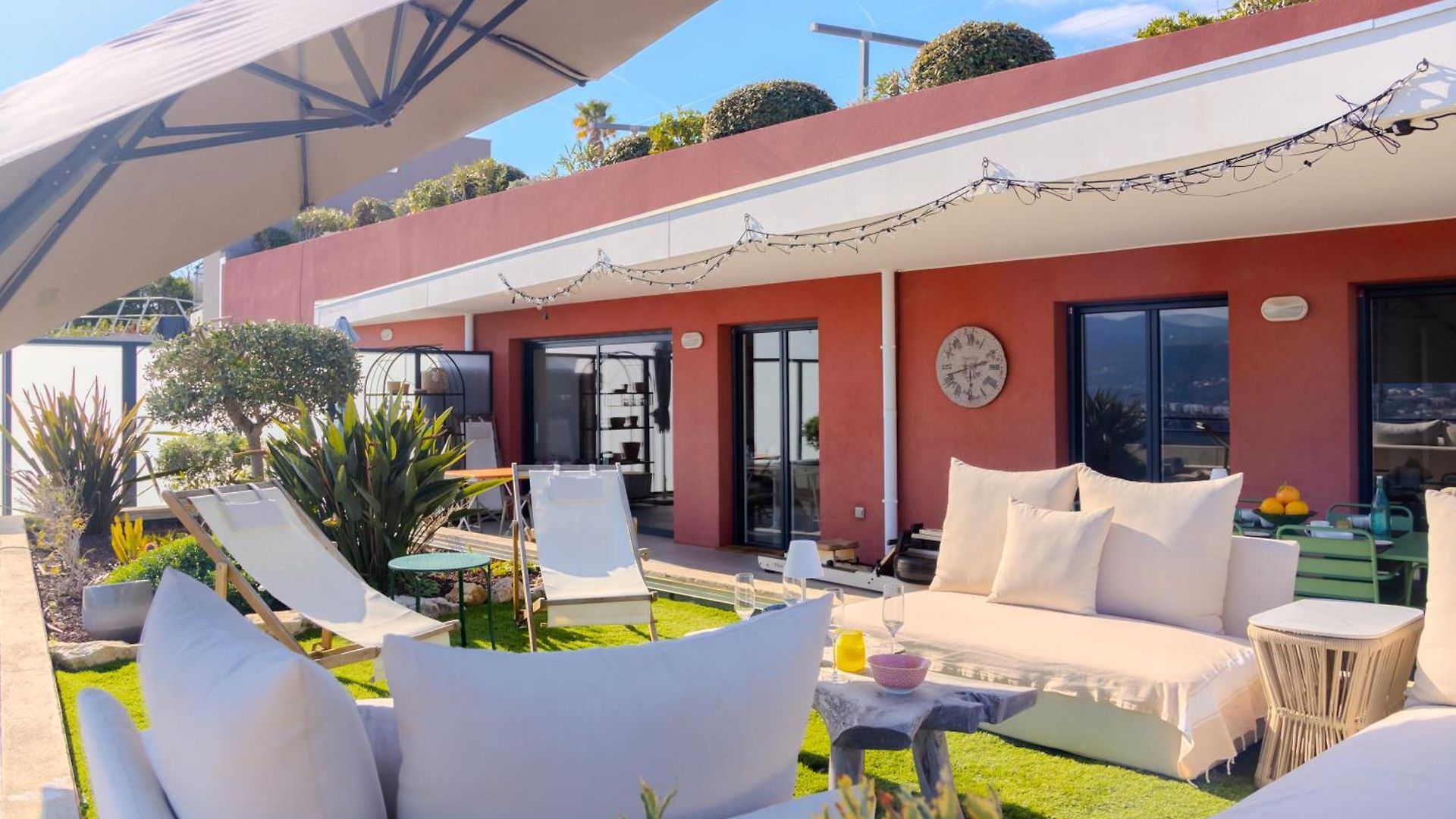 Hill A Terrasse 130m2, Vue Panoramique, Piscine, Parking Prive, Climatisation, Wifi Apartment Nice