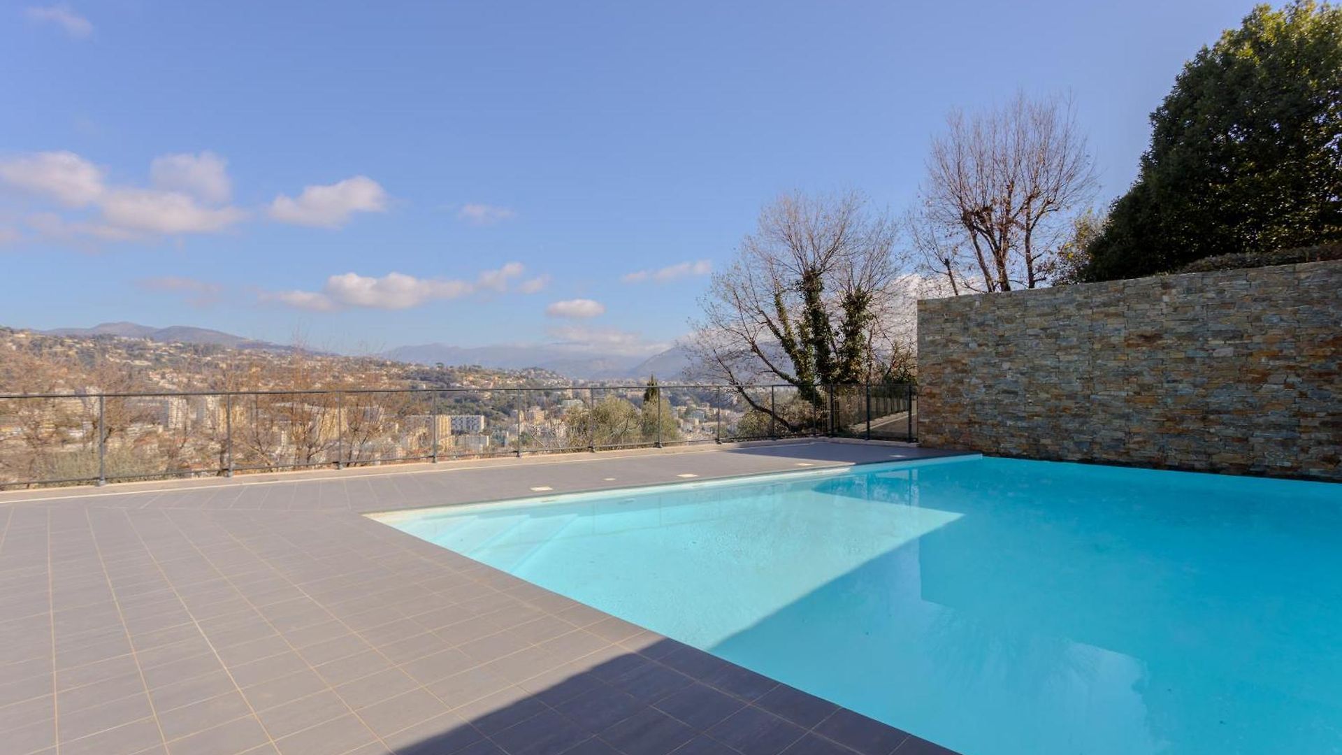 Hill A Terrasse 130m2, Vue Panoramique, Piscine, Parking Prive, Climatisation, Wifi *