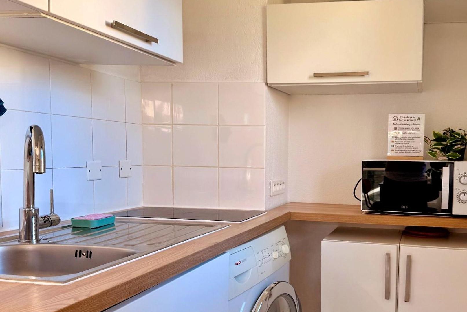 Apartment Near Tramway, & Airport - Air Conditioning & Free Wifi Nice