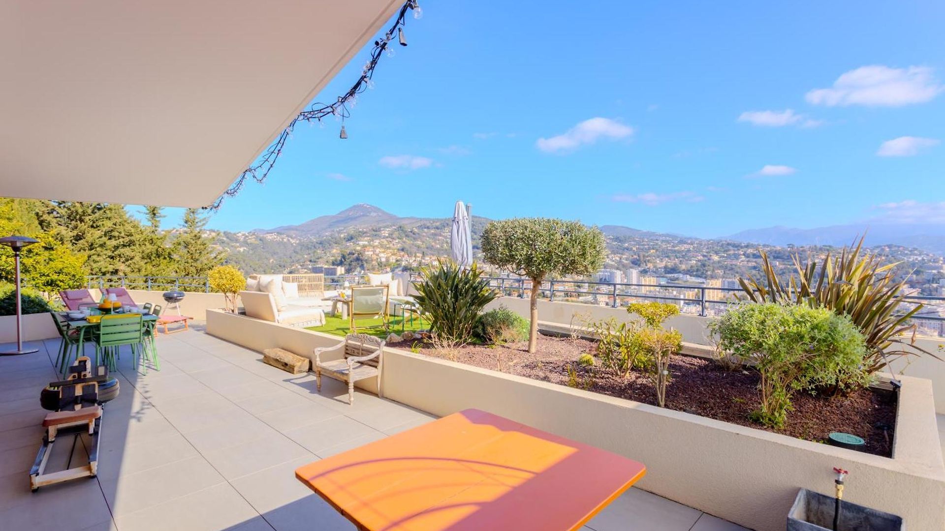 Hill A Terrasse 130m2, Vue Panoramique, Piscine, Parking Prive, Climatisation, Wifi Apartment *