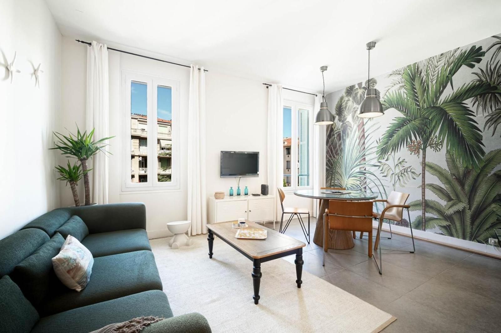 2 Climatisées Au Carré D Or à 5 Min Des Plages Et De La Promenade Des Dans Un Environnement Calme Nice