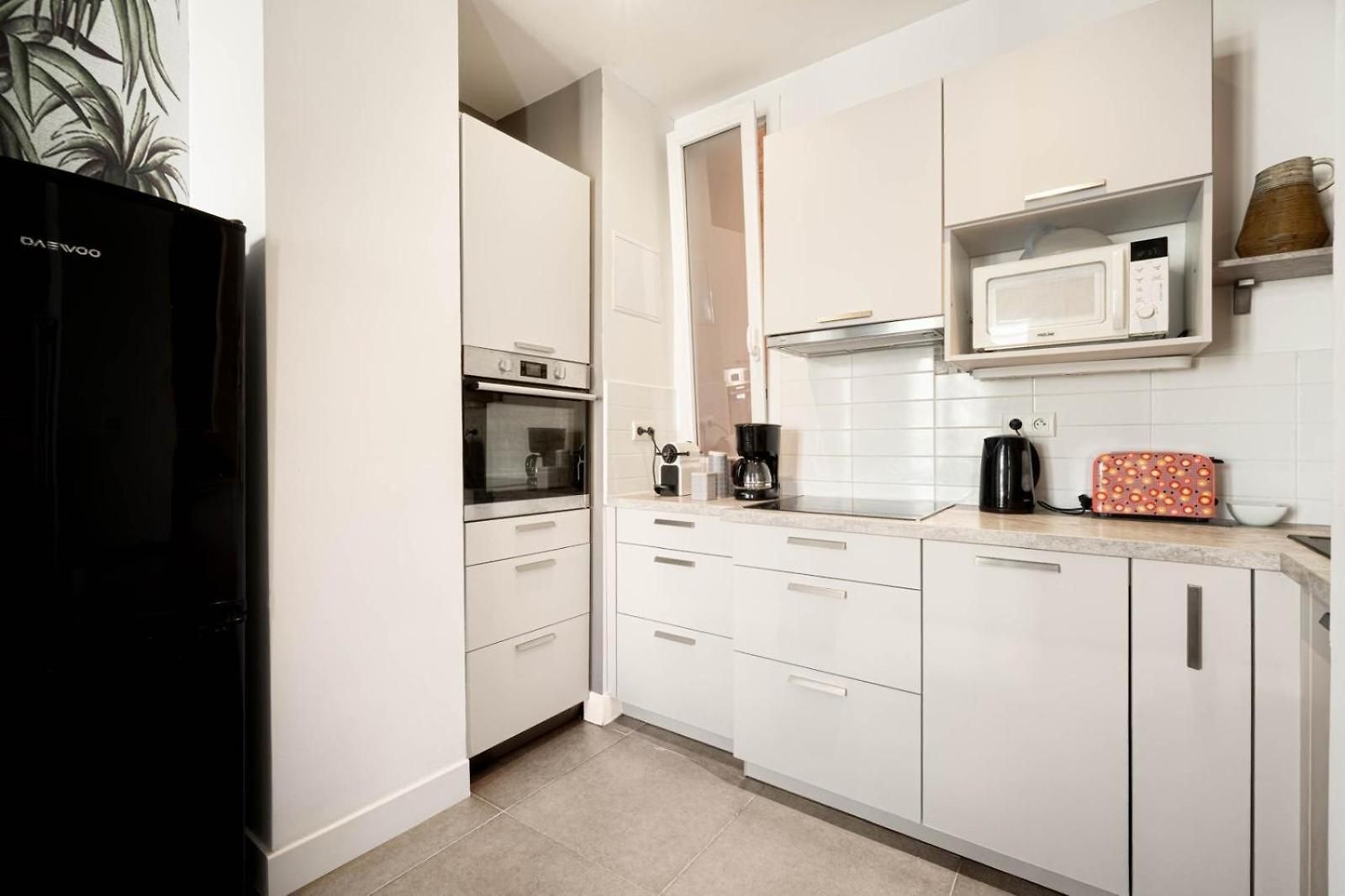 Appartement 2 Climatisées Au Carré D Or à 5 Min Des Plages Et De La Promenade Des Dans Un Environnement Calme Nice