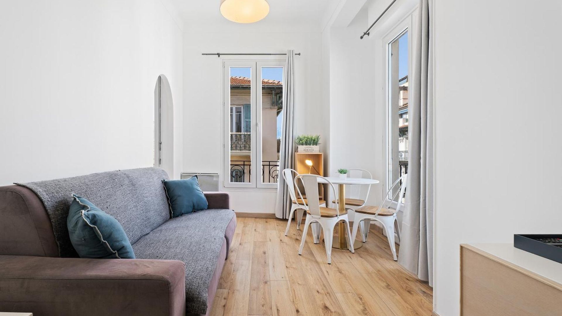 Renting - Notre Dame - Cosy Loft Perfect View On The Roofs