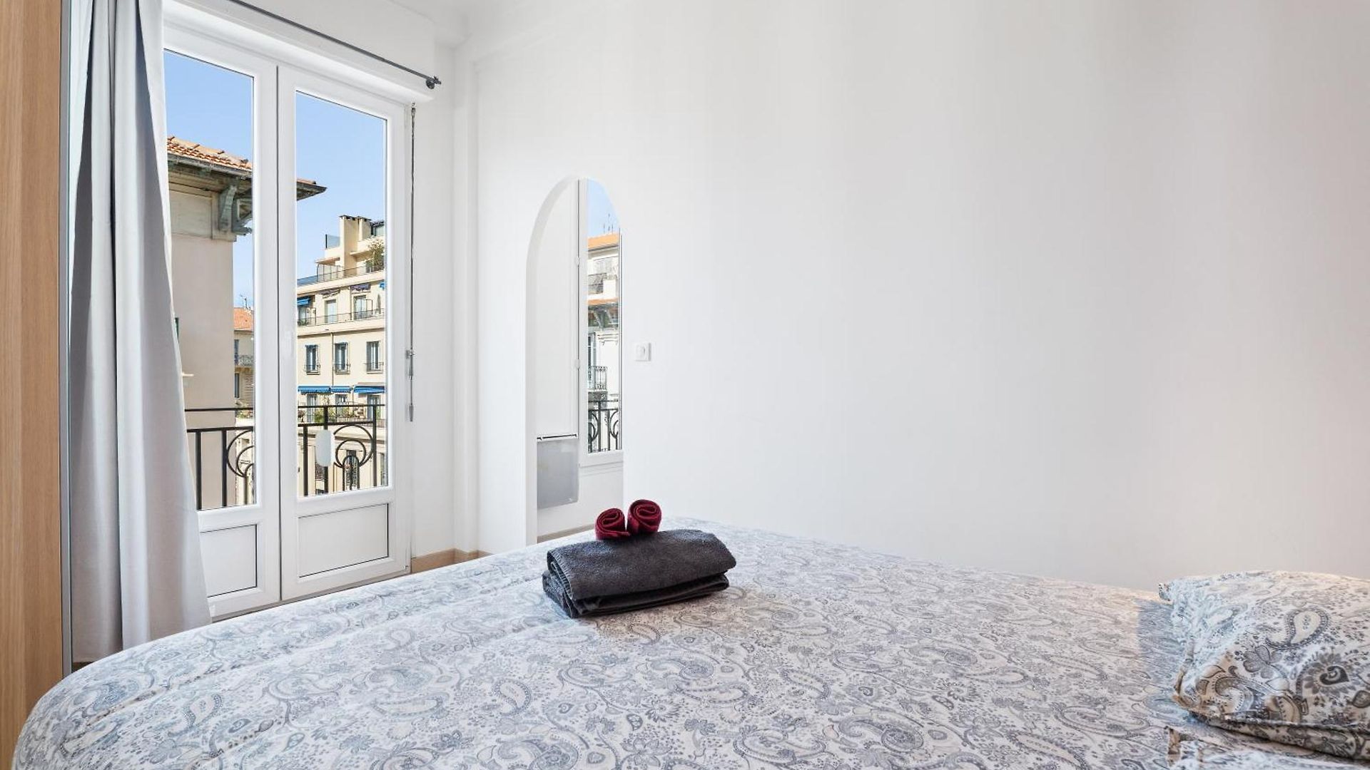 Renting - Notre Dame - Cosy Loft Perfect View On The Roofs * Nice