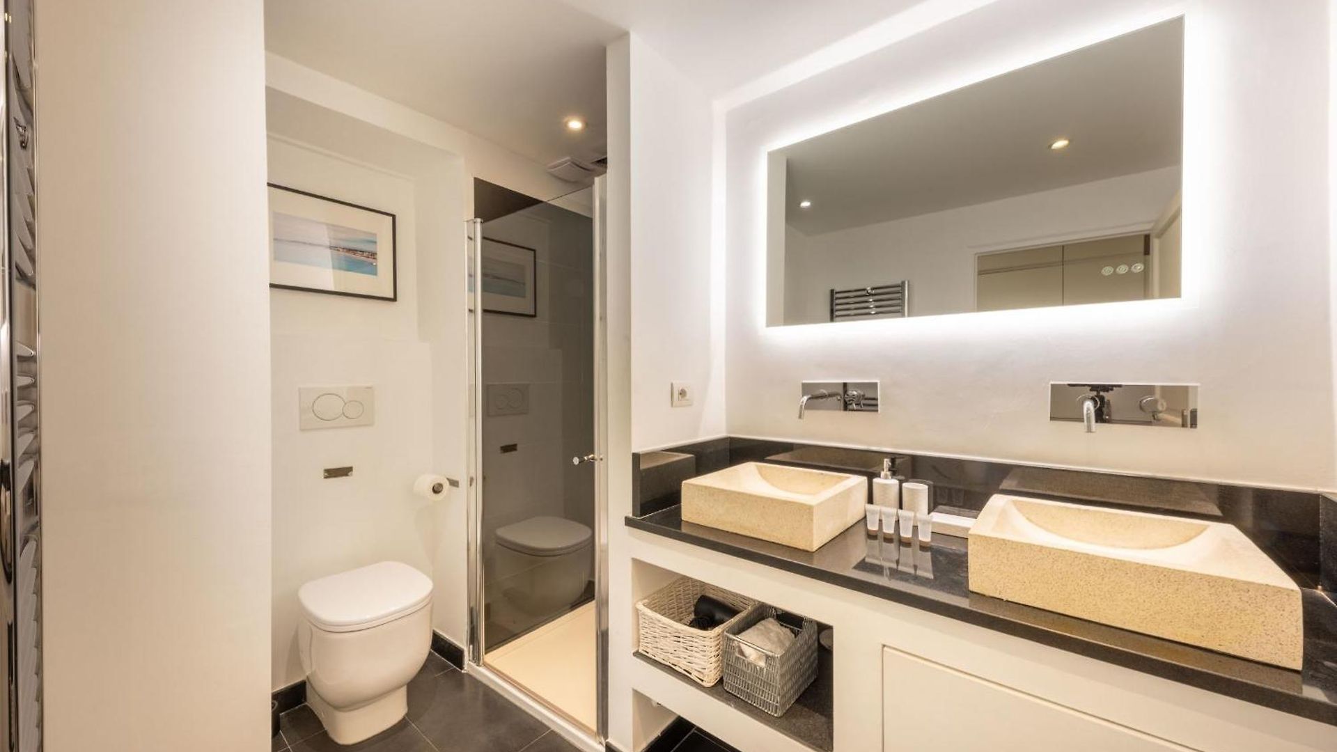 06a3 - Lovely In The Heart Of Old Appartement