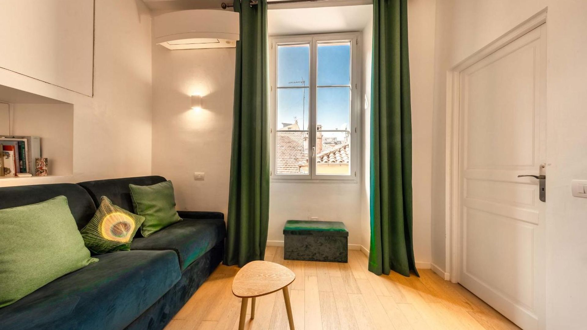 06a3 - Lovely In The Heart Of Old Appartement *