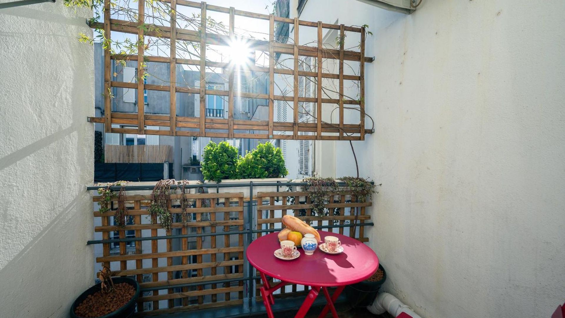 Lx191 2p Design & Colore Face Gare - Balcon & Clim *