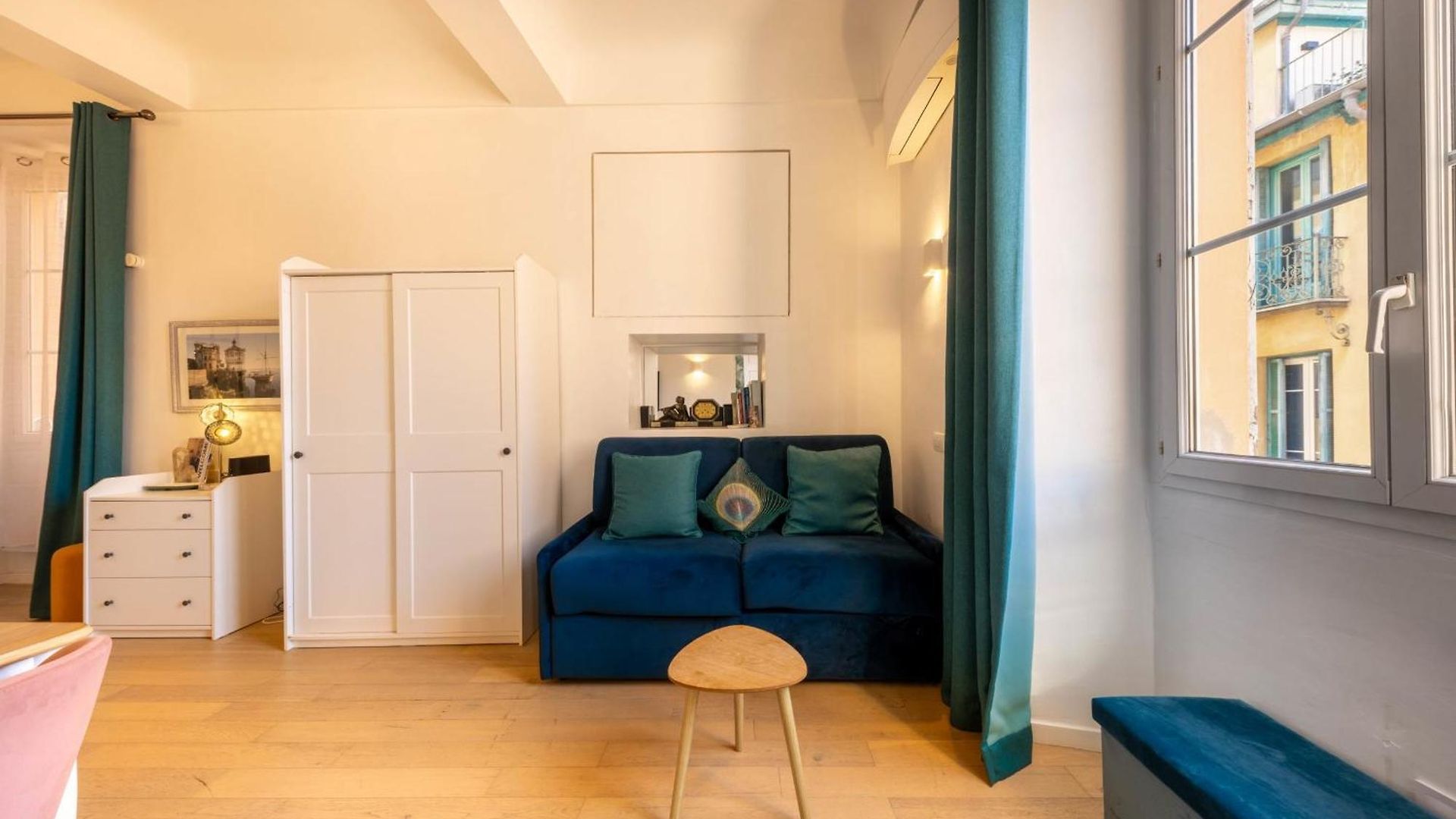 06a3 - Lovely In The Heart Of Old Appartement