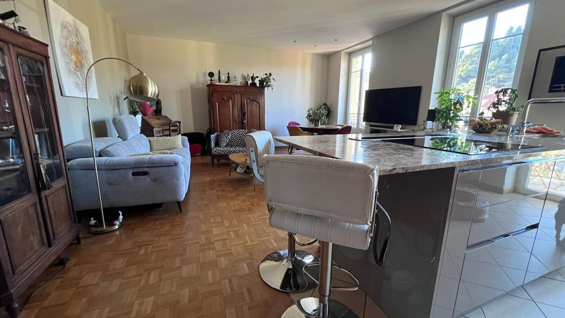 Appartement Beautiful 85m Near The Historic Center