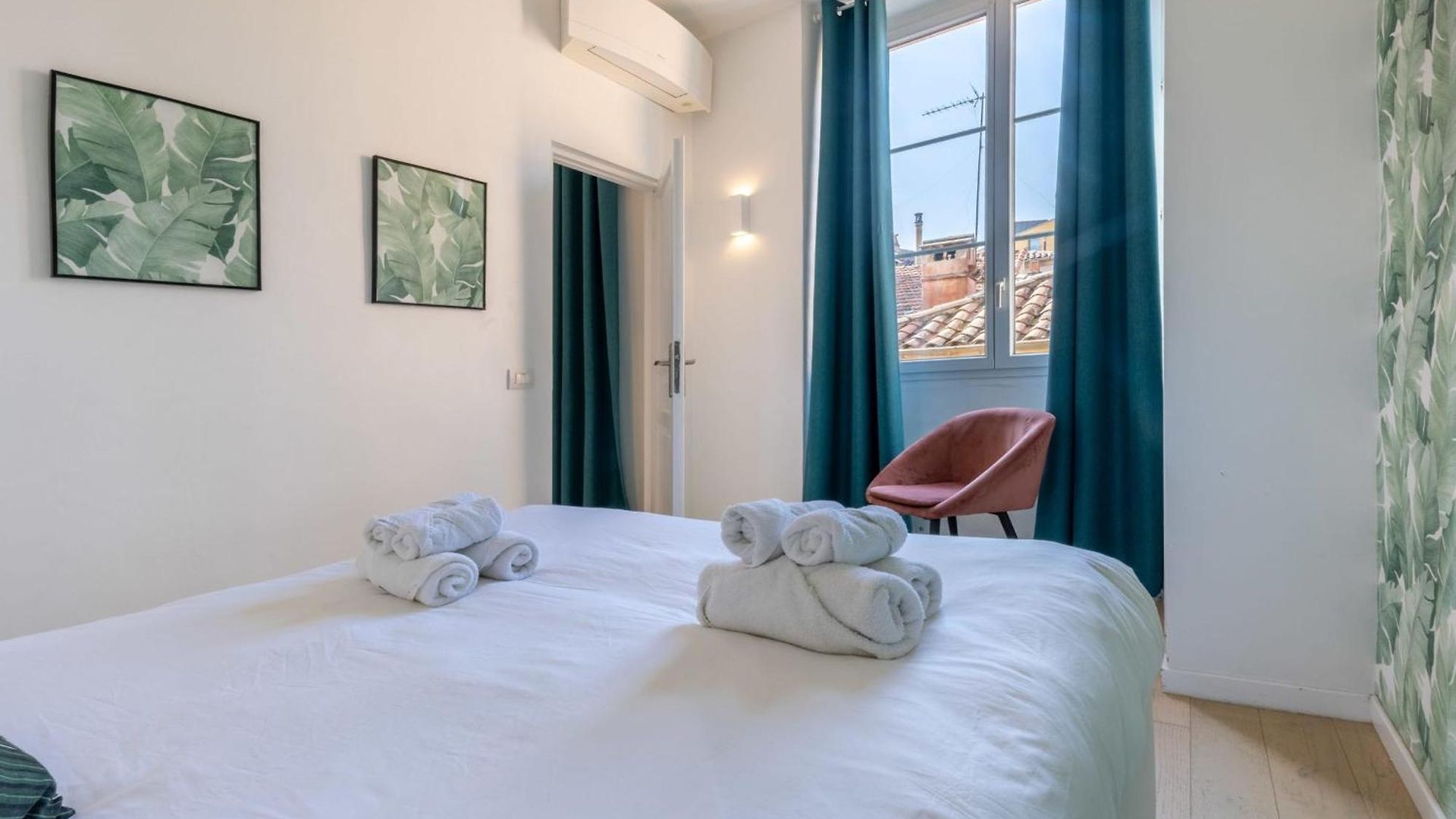 06a3 - Lovely In The Heart Of Old Appartement