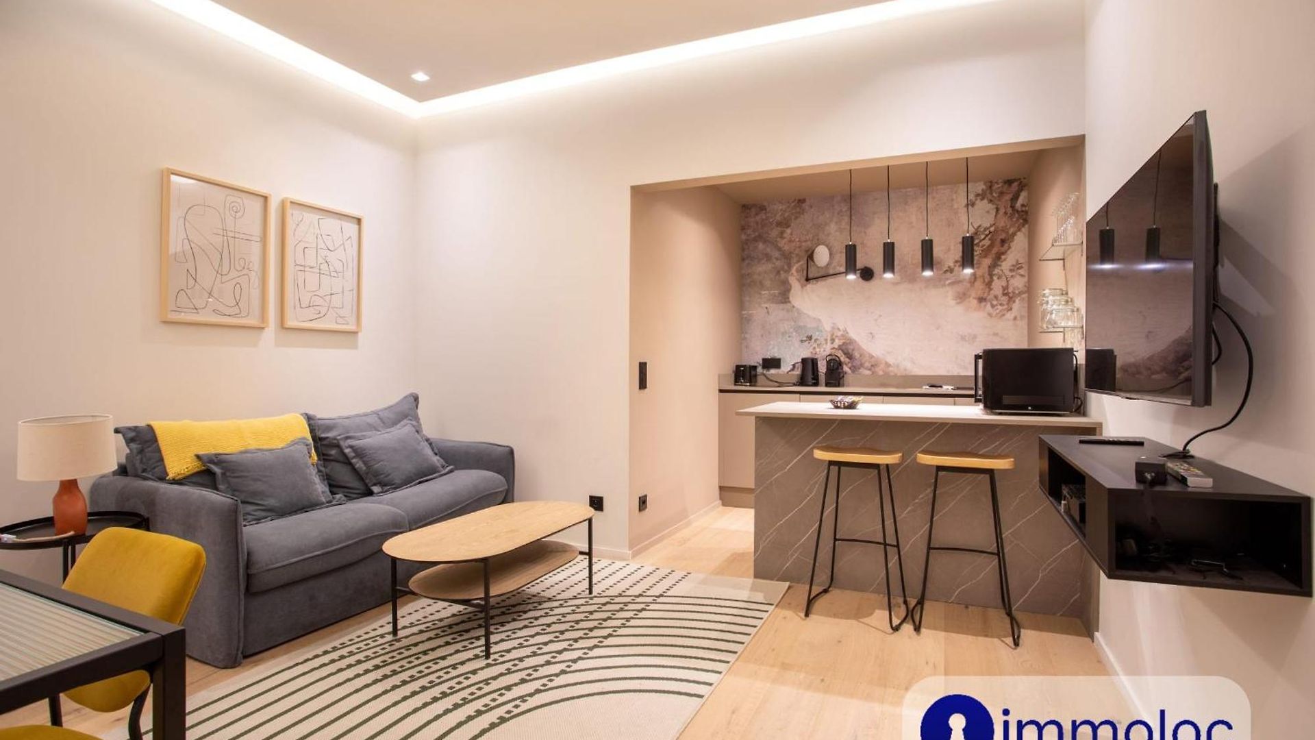 Air-conditioned In Old Appartement Nice