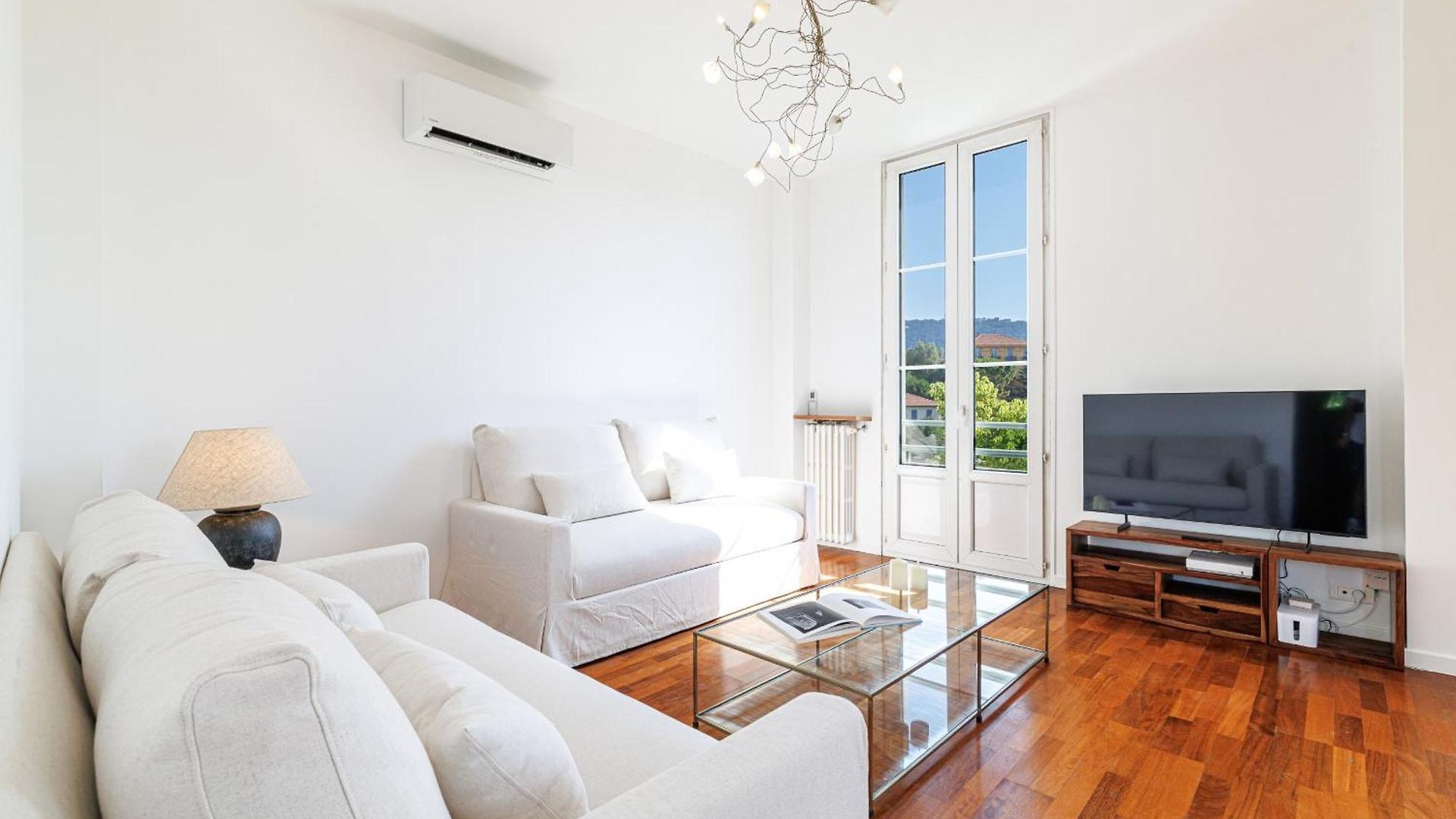 Open View Terrace - Wide 2 Bdr Quiet Area *