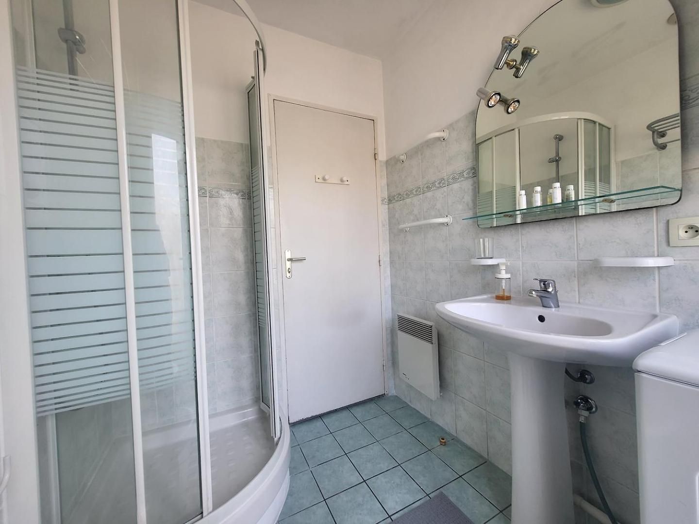 Apartment Valery Close To Prom Des Ideal For 2 Ac