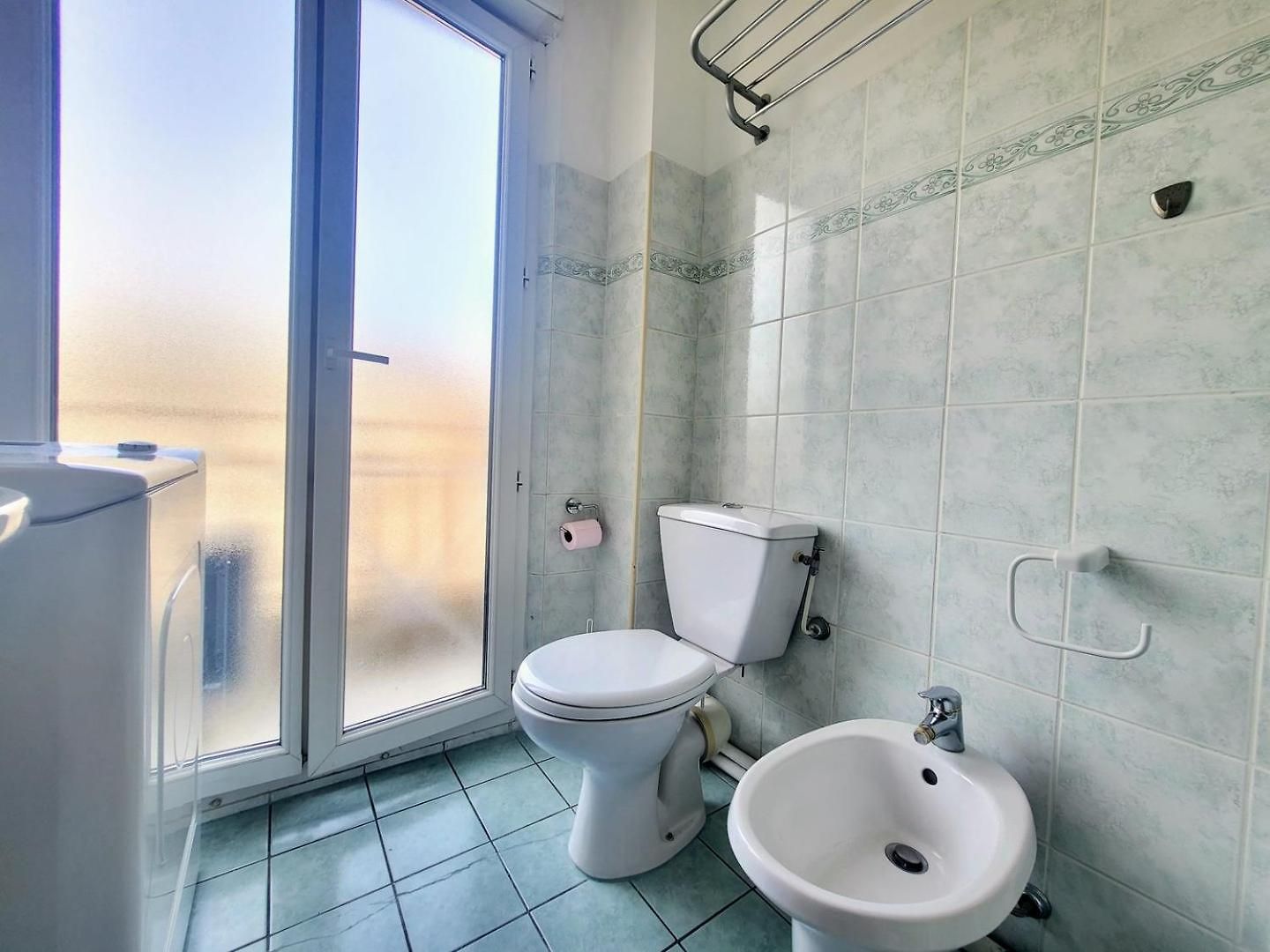 Apartment Valery Close To Prom Des Ideal For 2 Ac *