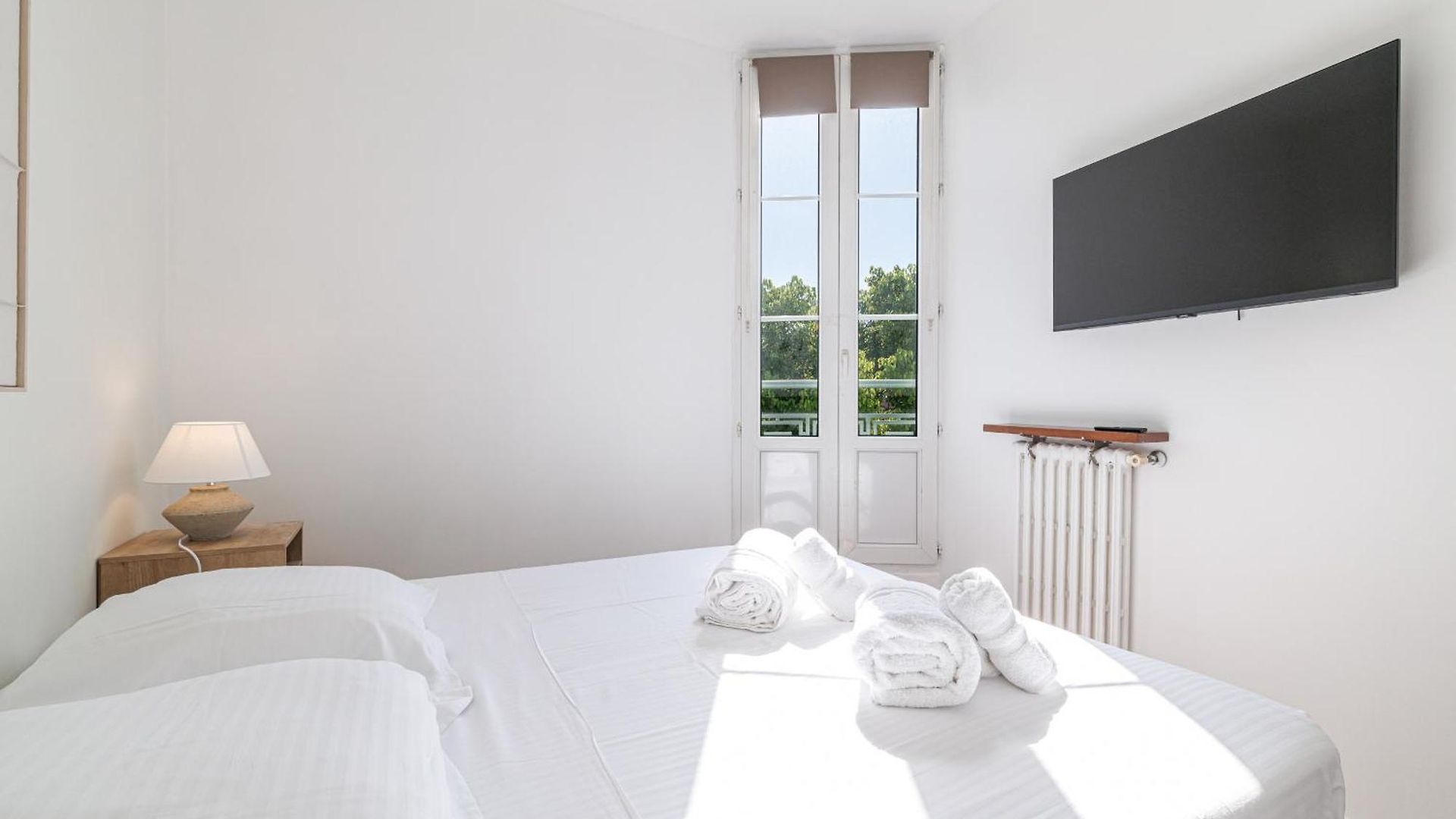 Open View Terrace - Wide 2 Bdr Quiet Area Appartement Nice