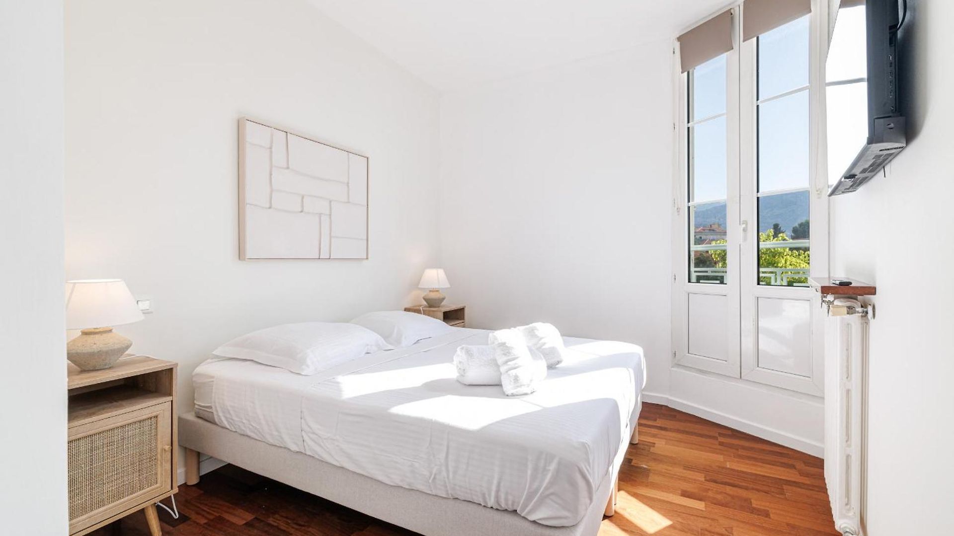 Open View Terrace - Wide 2 Bdr Quiet Area Appartement