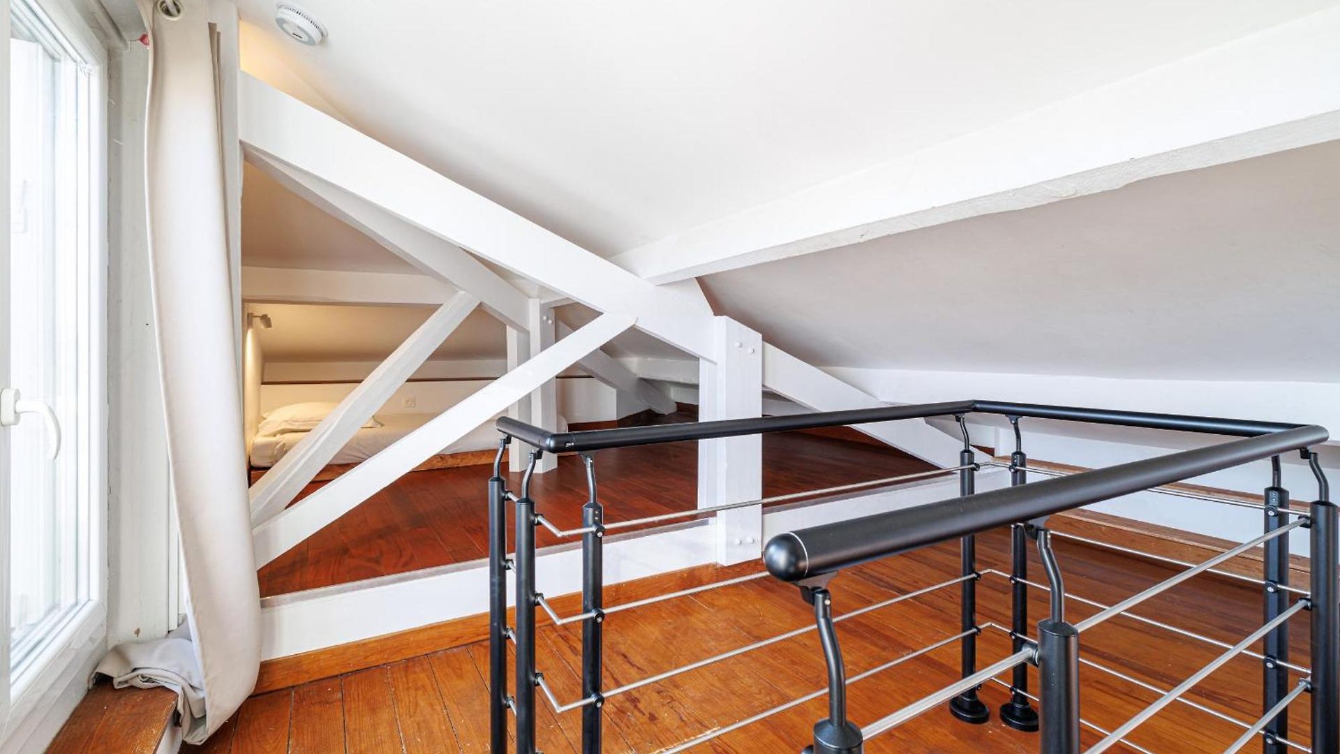Open View Terrace - Wide 2 Bdr Quiet Area Nice