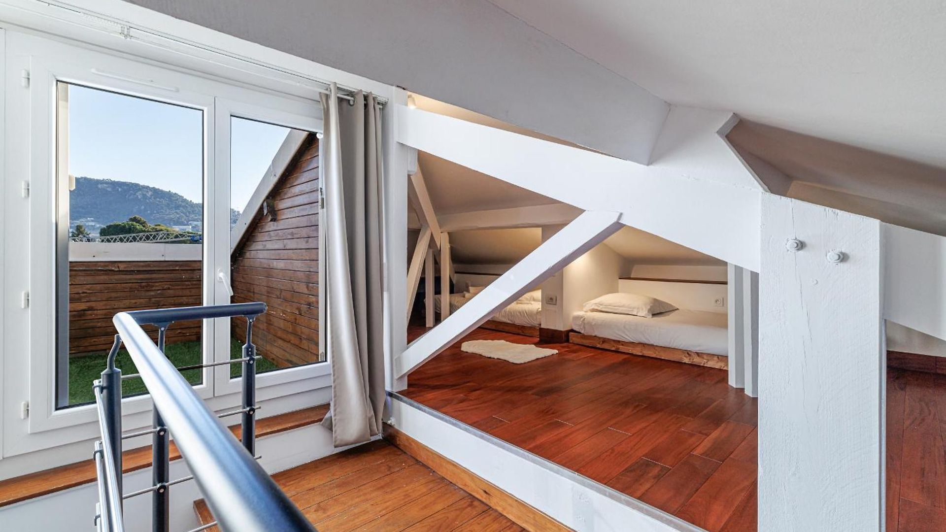 Open View Terrace - Wide 2 Bdr Quiet Area Appartement *
