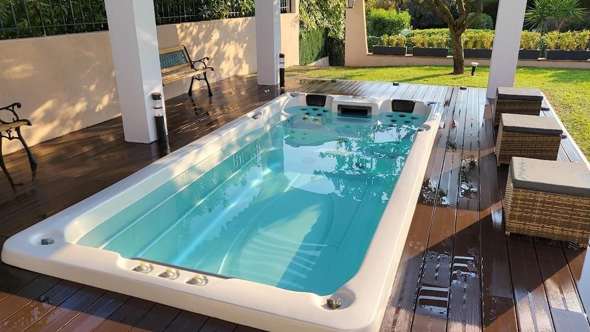 Maison De Charme | Jardin & Swim Spa Prive Villa *