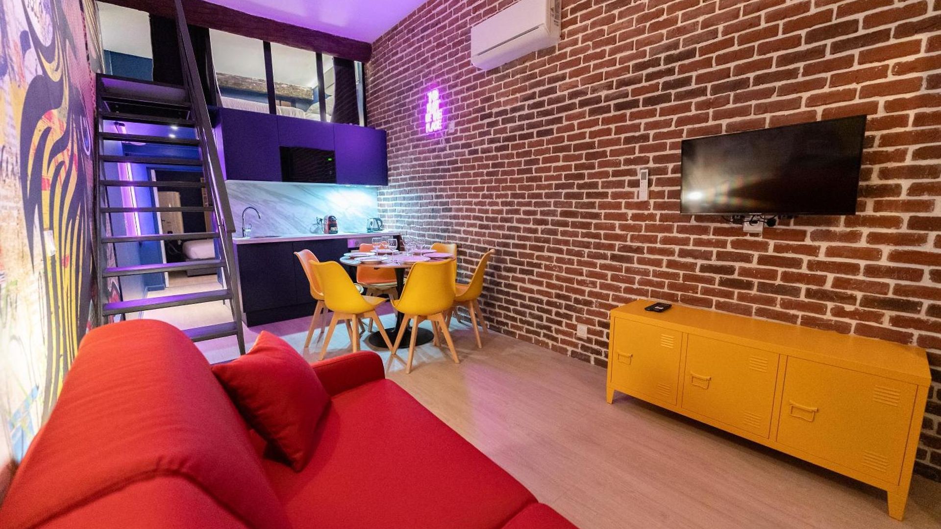 Loft De 6 Couchages, Bord De à 3*