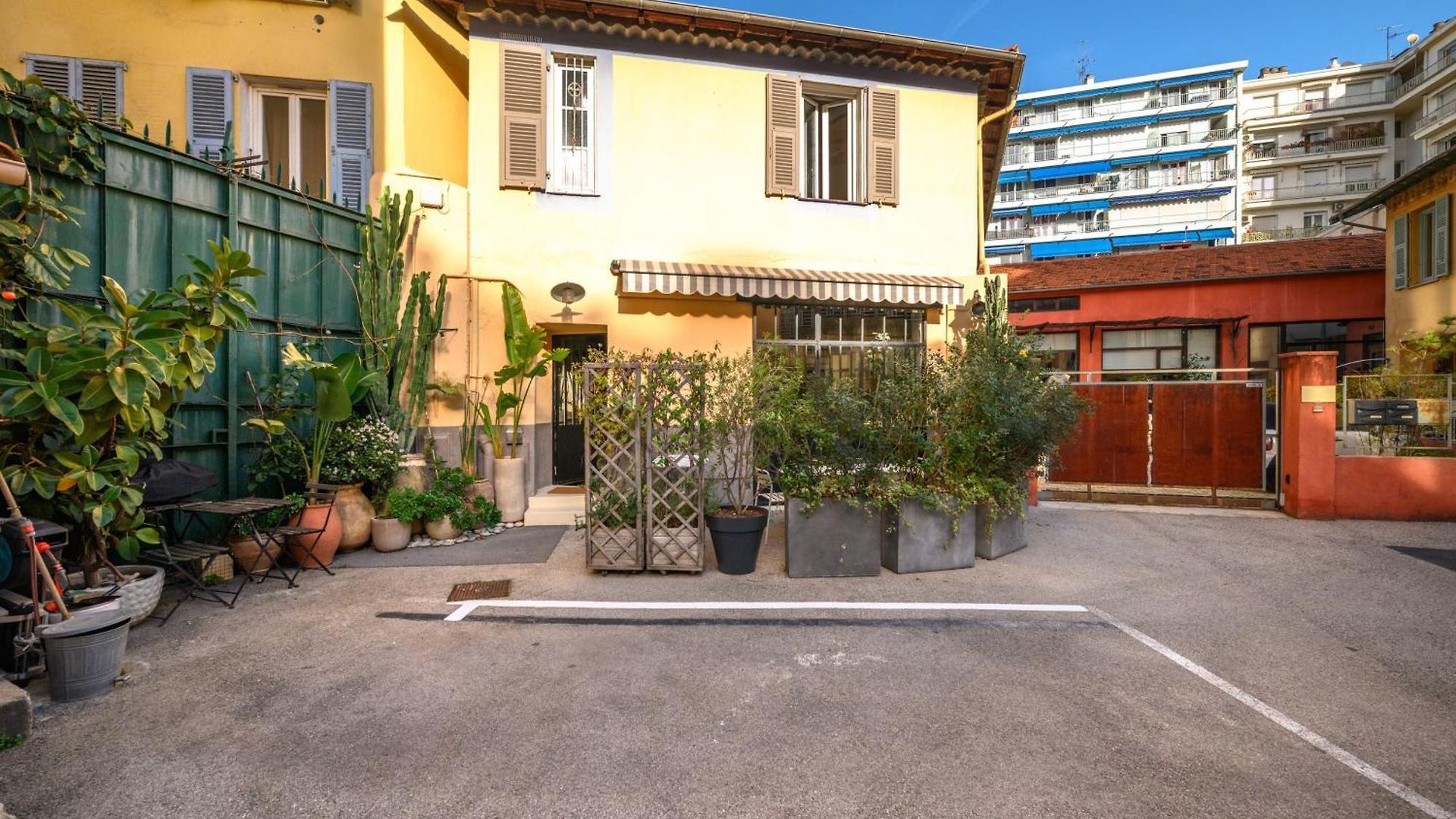 Hébergement de vacances Maison - 300m - Parking Nice