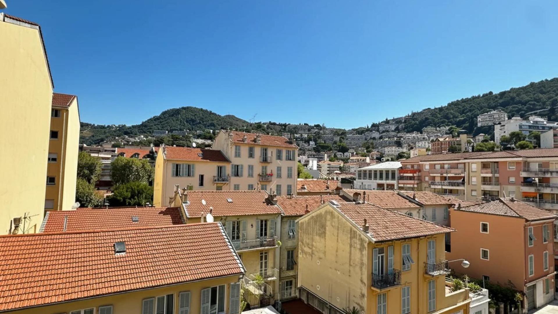Dans Résidence étudiante Proche Du Port De