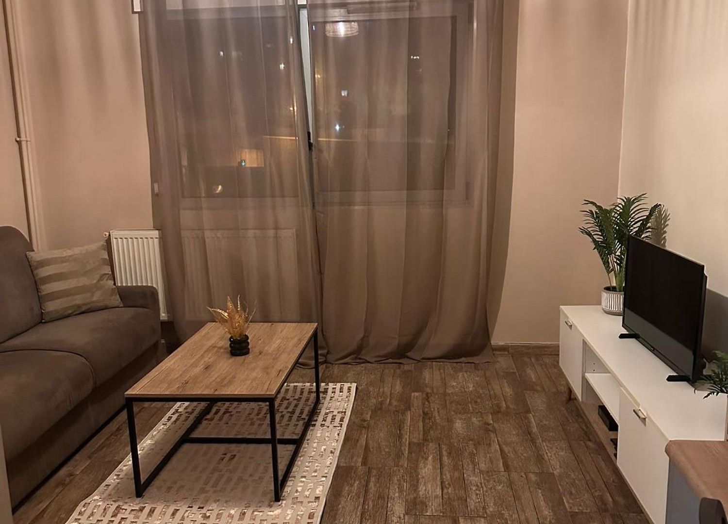 Nouveau ! Joli 2 Pièces - Proche De La Nice