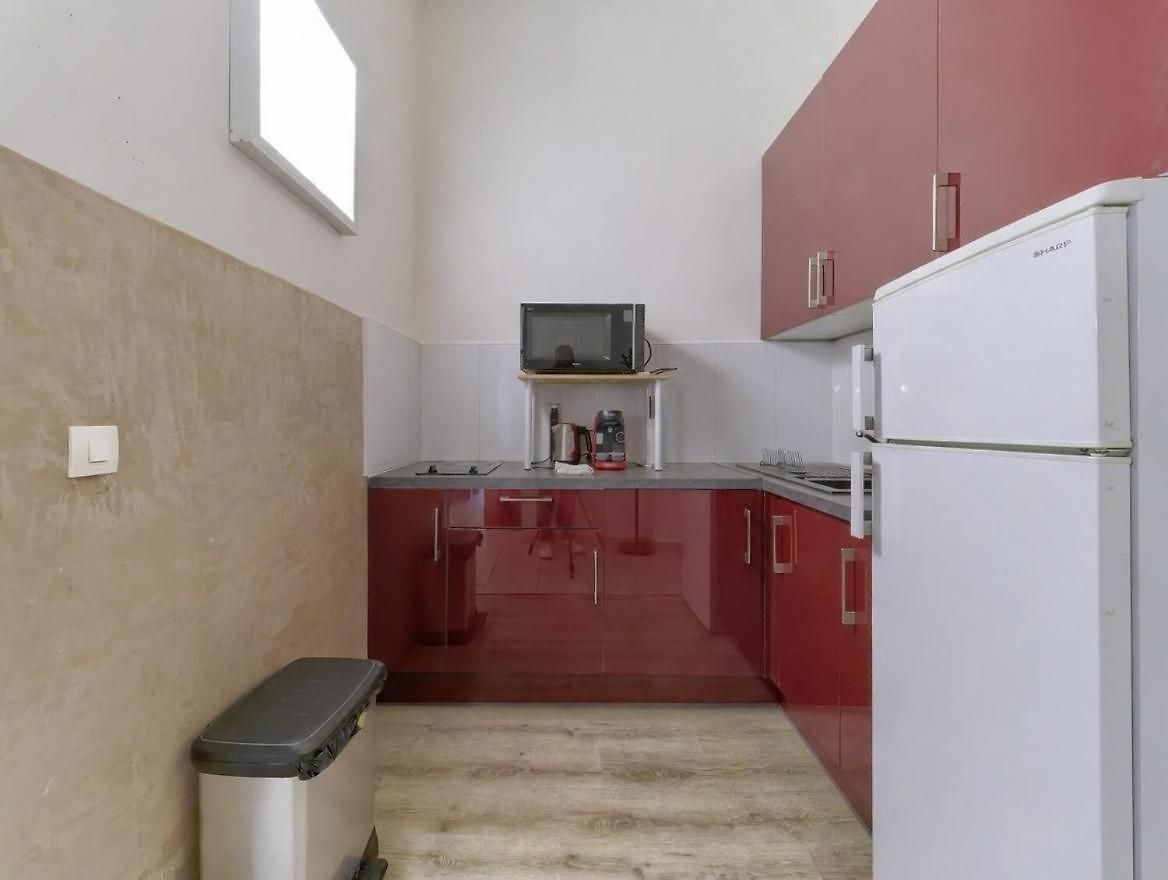 Cozy And Renovated - Hyper - Air Conditioner Apartment *