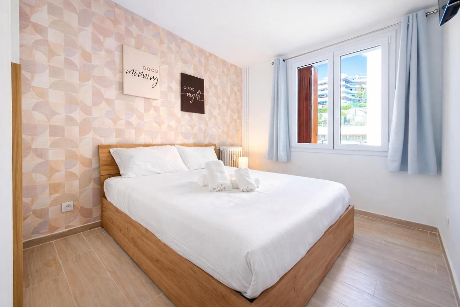 Rénové 3 Chambres, 8 Pers, à 50 M