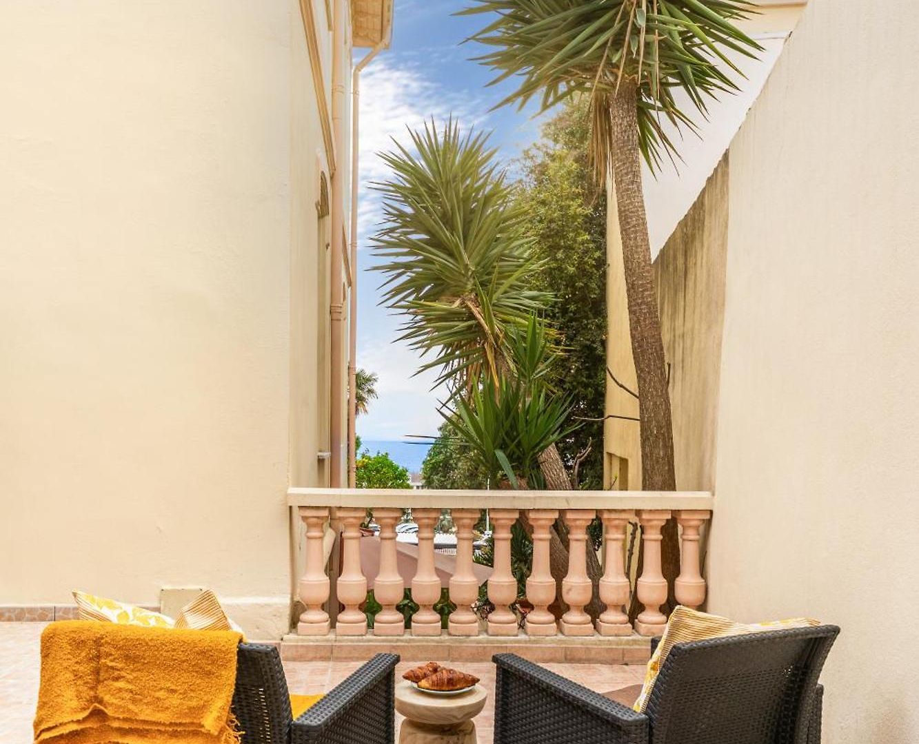 Ecrin Au Calme, Terrasse&parking, Appartement Nice