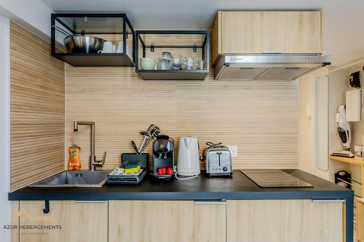 Appartement Avec Coin Nuit, Plein Centre