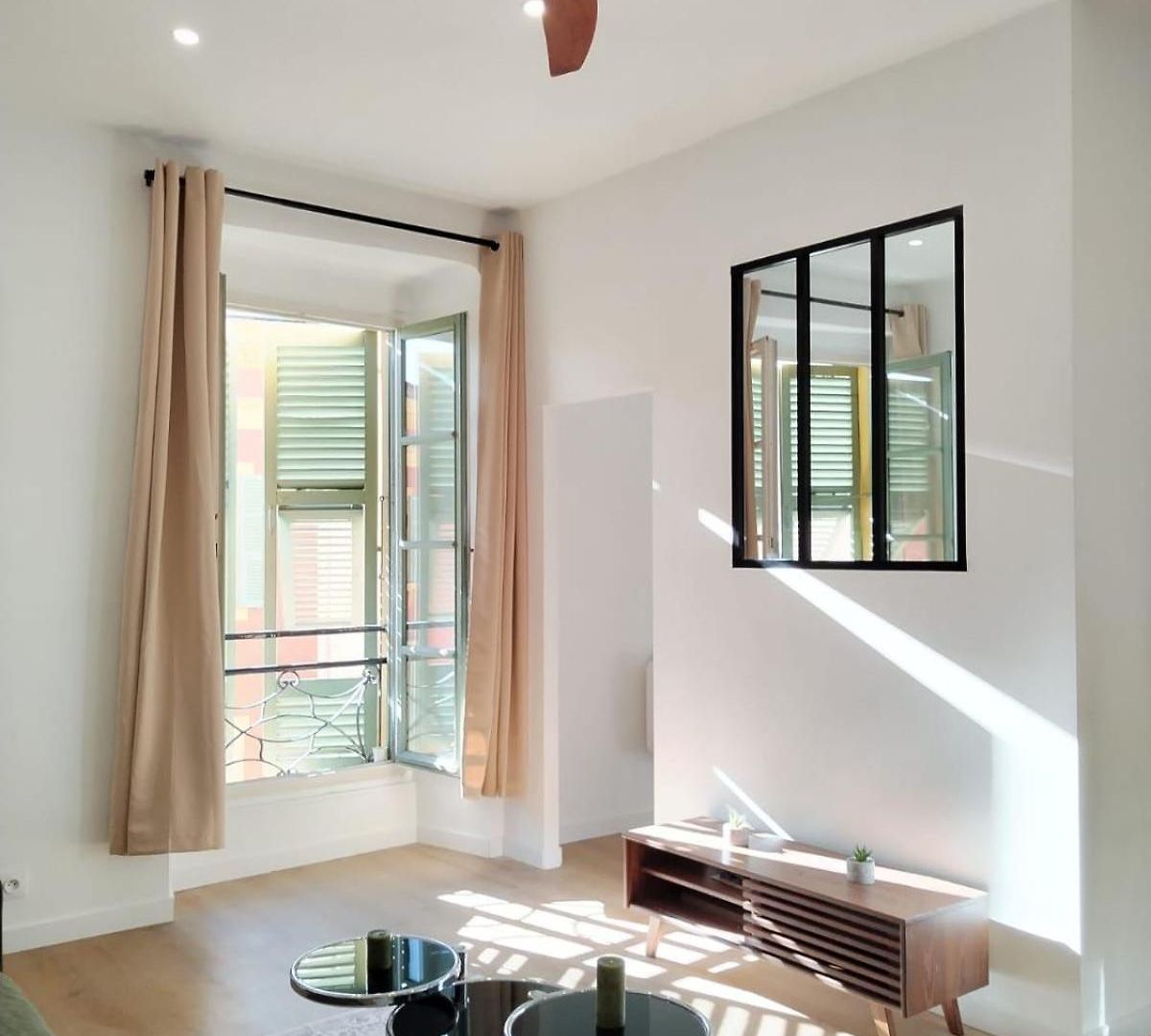 Magnifique 2 Pièces Place Massena Appartement Nice