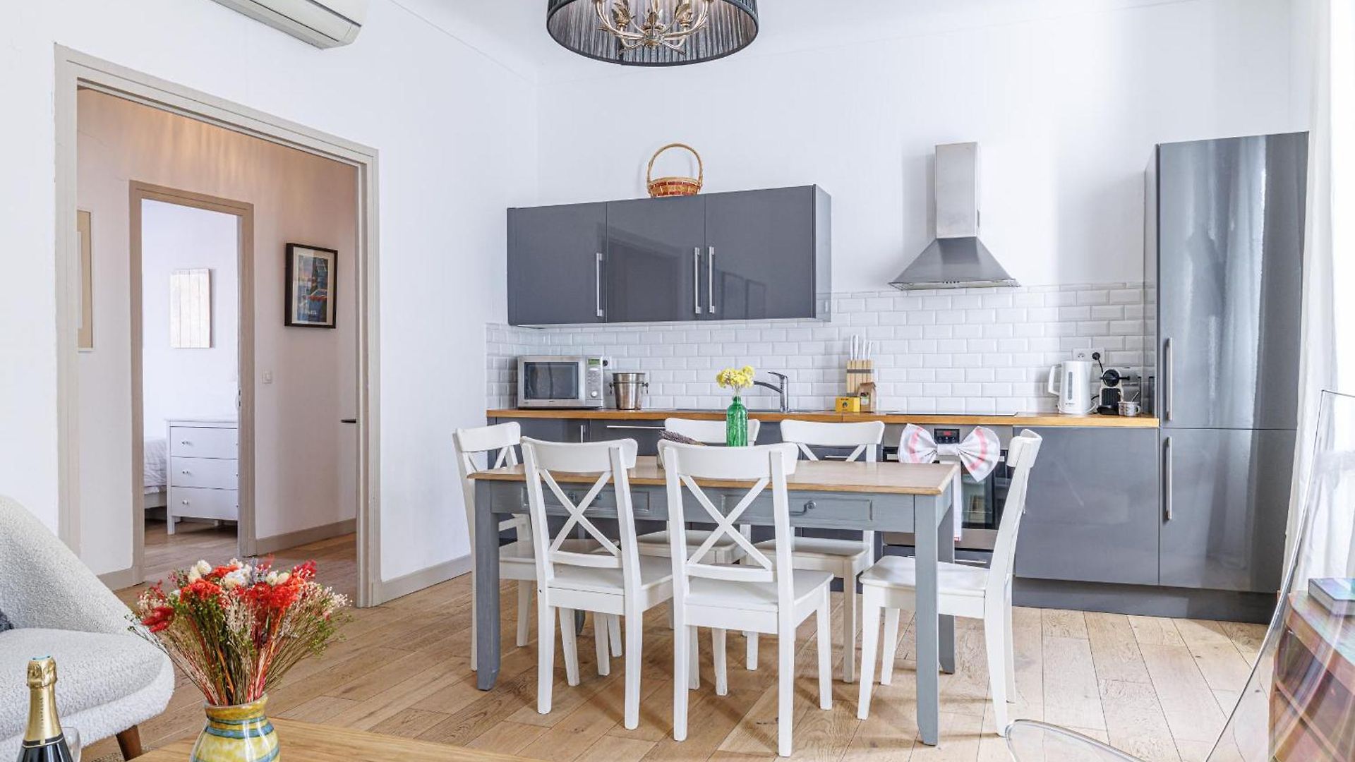 Wide & 3 Bdr - Ac & Balcony Apartment