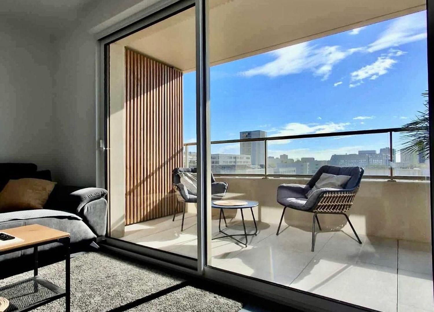 Apartment Luxury With Balcony & Rooftop *