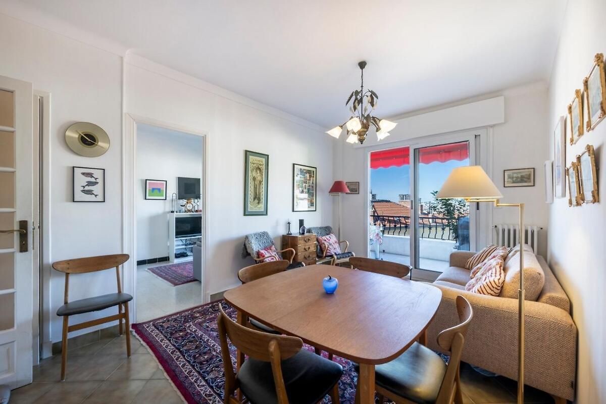 Azur Balcony Classic Charm With View Appartement
