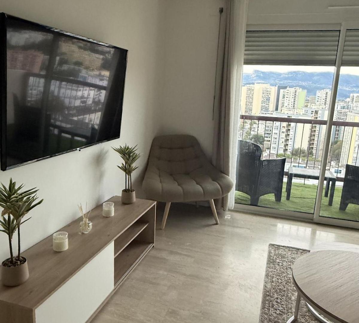 Deux Pièces Moderne Avec Balcon&vue Dégagée Appartement *