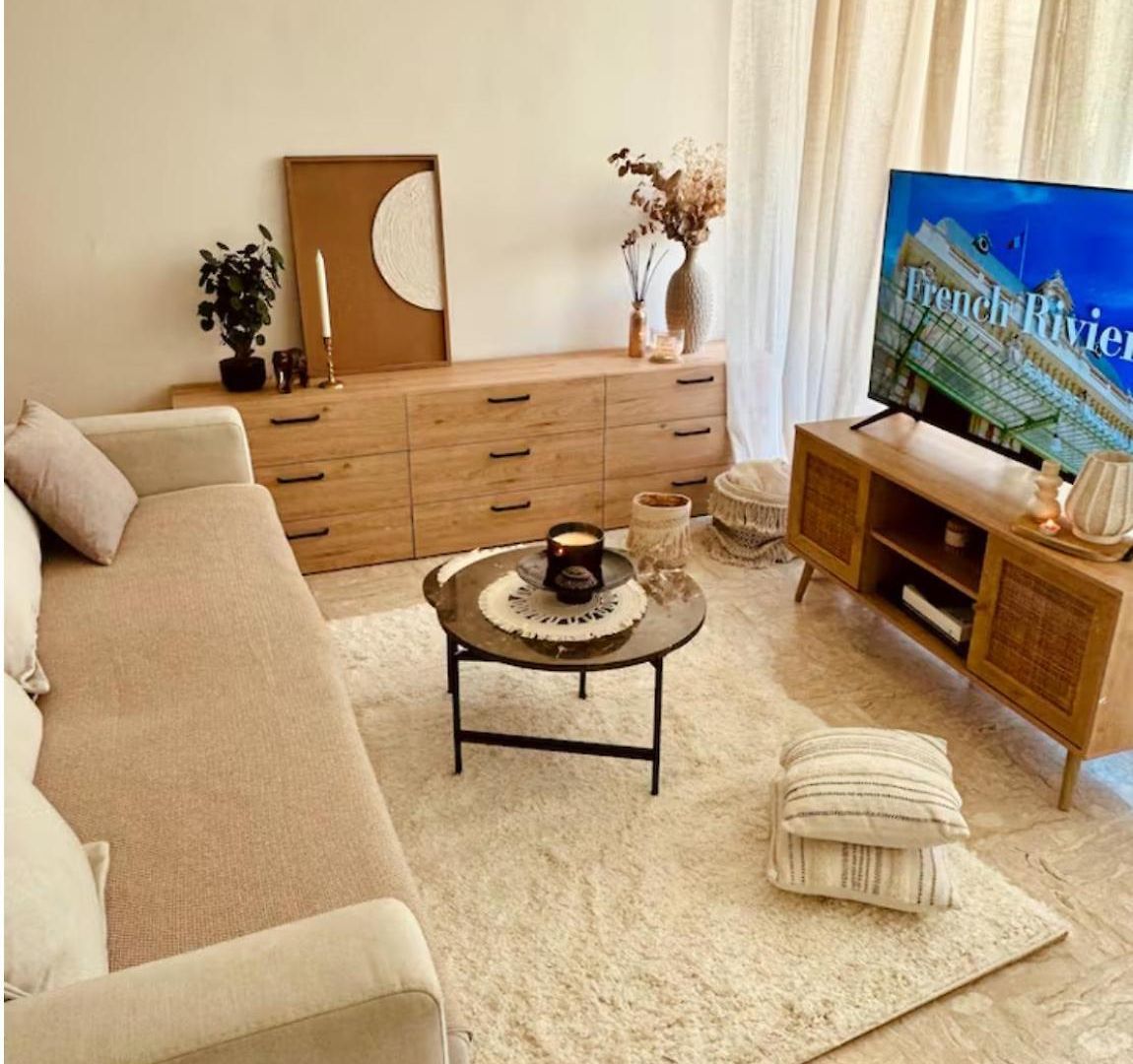 Charming Seaside Ideal Location