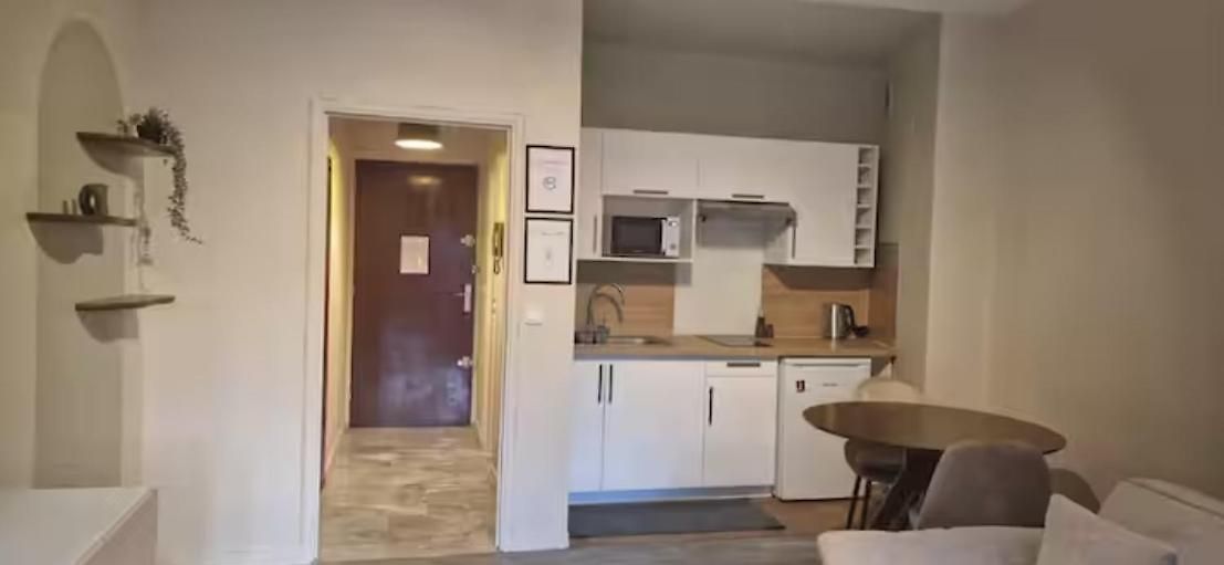Calif Zen Studio, Air Conditioning, Sea On Foot Appartement Nice