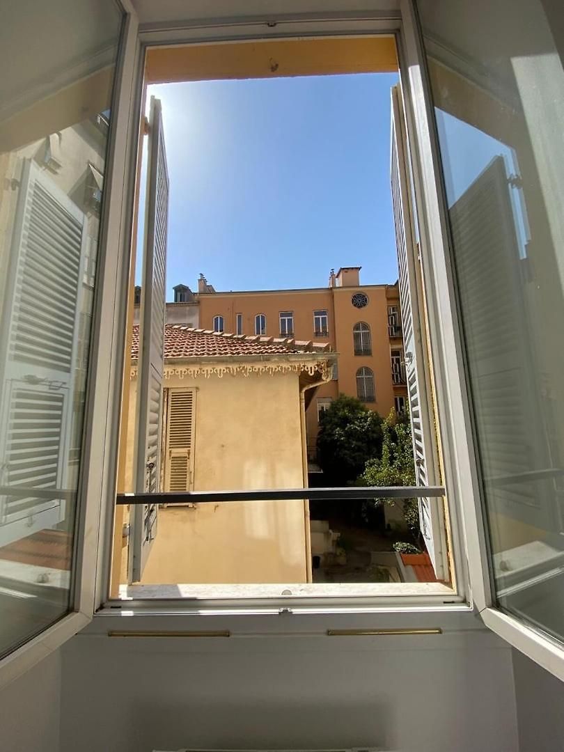 Appartement Wehost Clemenceau Sunny Palace 4 Pers 1 Bedroom