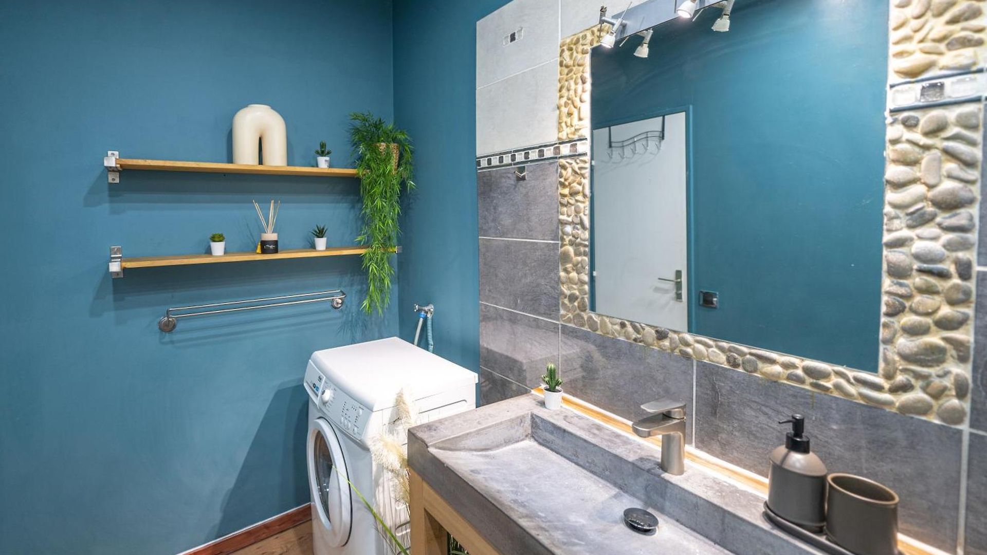 Appartement La Ponchettes Vieux à 5 Min Quartier Animé Nice