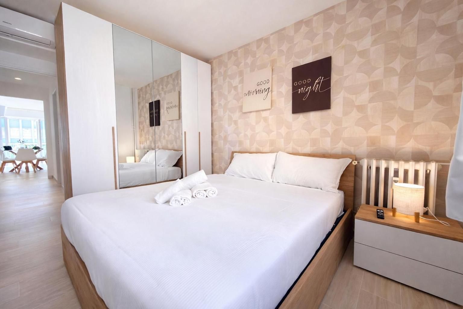 Rénové 3 Chambres, 8 Pers, à 50 M Appartement Nice