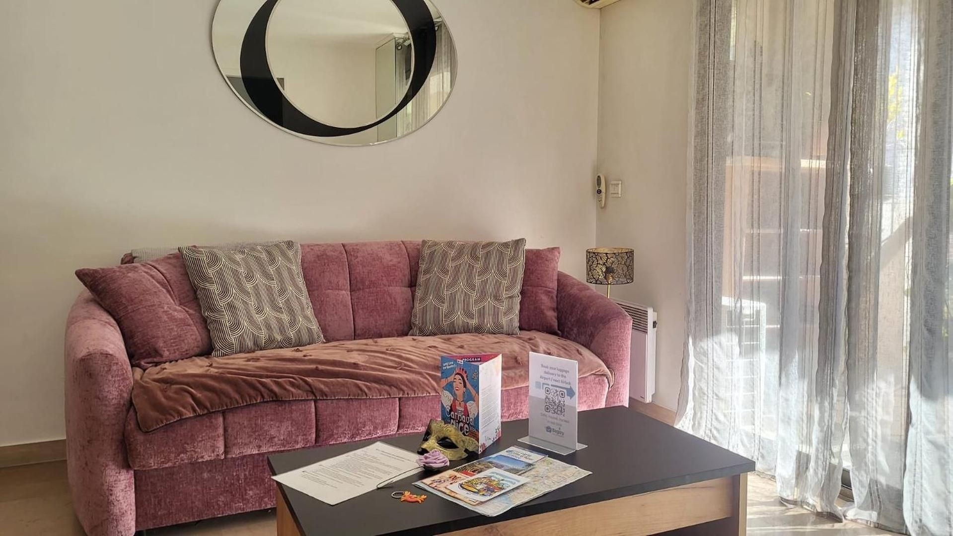 Wehost Barety - Blooming Balcony Retreat - 3-4prs Appartement *