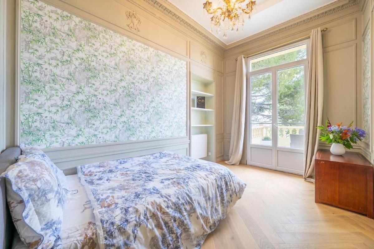 Monique Luxe -parking Free Appartement