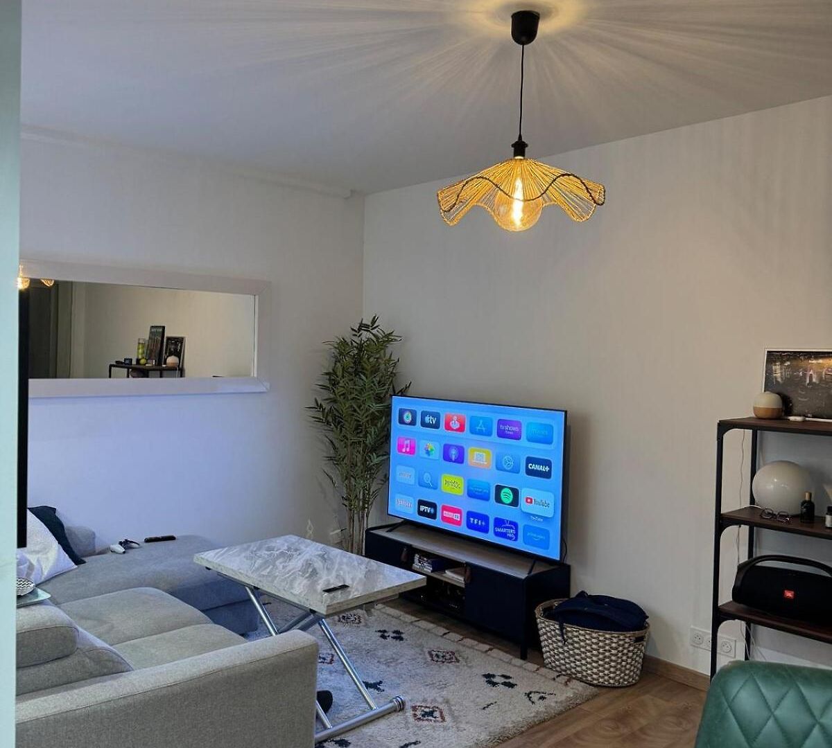 2 Pièces Rénové Avec Magnifique Vue Et Parking Appartement Nice