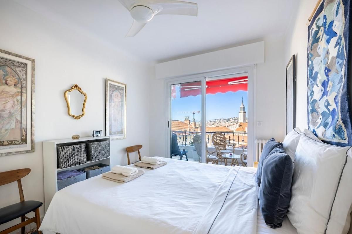 Azur Balcony Classic Charm With View Appartement *