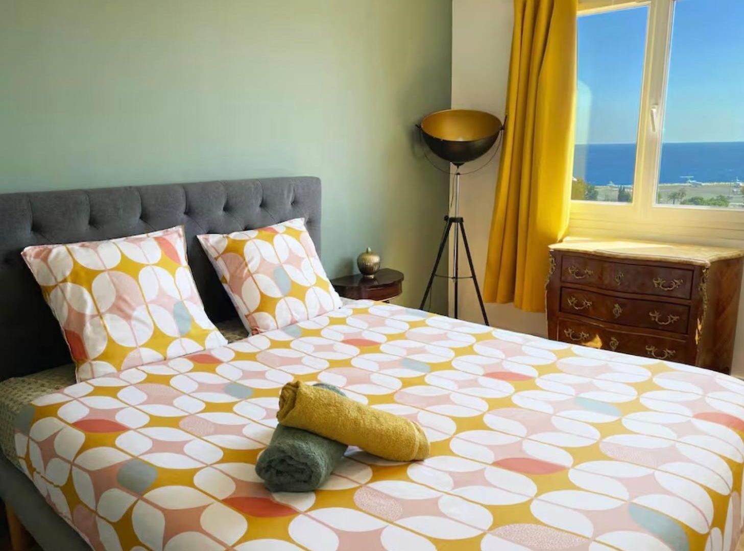 Panoramic Sea View - Terrace - Air Conditioning - 2 Bedrooms - Wifi - Kitchen - Tram Appartement Nice
